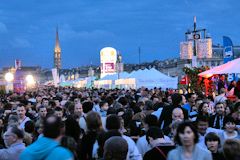 Bordeaux fête le vin 2012 : le public sur les quais