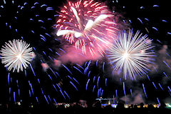 Feu d'artifice thème années 80 à Bordeaux Fête le Vin 2016 | Photo 33-bordeaux.com