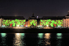 Projection vigne sur façade bourse - www.33-bordeaux.com