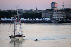 Bordeaux fête le vin sur les quais