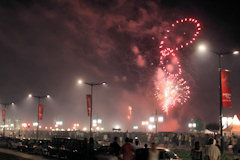 Feu d'artifice sur les quais - www.33-bordeaux.com