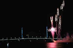 Symposium fireworks bordeaux 2015 - feu d'artifice Ruggieri sur la Garonne | photo 33-bordeaux.com