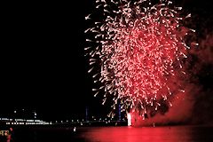 Symposium fireworks bordeaux 2015 - feu d'artifice Ruggieri sur la Garonne | photo 33-bordeaux.com