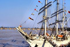 Le grand voilier Tovarich à Bordeaux pour la Cutty Sark 1990 | Photo Bernard Tocheport