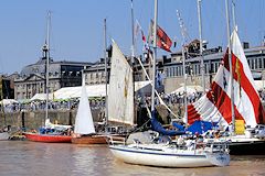 Petits voiliers venus en nombre à Bordeaux pour l'étape de la Cutty Sark de 1990 | Photo Bernard Tocheport