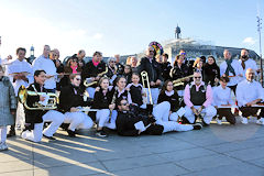 Chefs des Afamés et Band'à Léo réunis sur le miroir d'eau - Bordeaux SO Good 2018 | Photo Bernard Tocheport