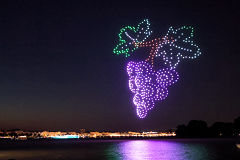 Drones sur la Garonne en formation grappe de raisin | photo Bernard Tocheport