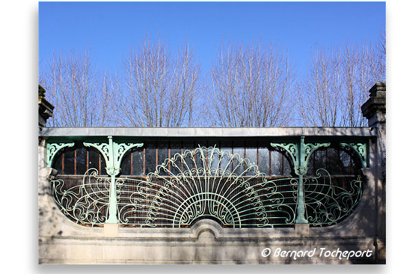 Ferronnerie style Art Nouveau place Amédée Larrieu à Bordeaux | Photo Bernard Tocheport