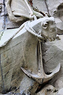 Bélier et ancre, détails de la fontaine Amédée Larrieu à Bordeaux | Photo Bernard Tocheport