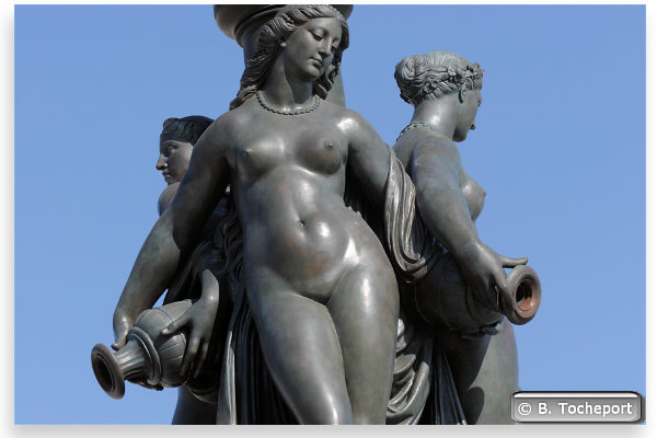 Portrait des 3 Grâces Aglaé, Euphrosyne et Thalie | Photo 33-bordeaux.com