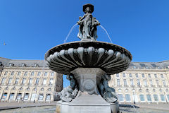 Fontaine des 3 Grâce d'après les dessins de Visconti | Photo 33-bordeaux.com