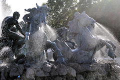 Les chevaux de la Concorde sur la fontaine des Girondins de Bordeaux | Photo Bernard Tocheport