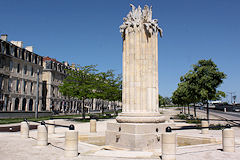 Fontaine des Salinières à Bordeaux de l’architecte Richard-François Bonfin | Photo Bernard Tocheport