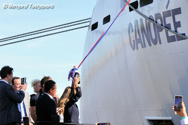 Canopée cargode transport Ariane 6 à Bordeaux au moment de son baptême | Photo Bernard Tocheport
