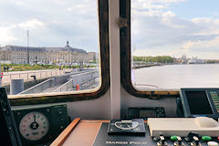 Bordeaux façades de la bourse depuis le Marco Polo | Photo Bernard Tocheport