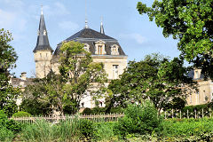 Croisières Marco Polo - château en bordure de Garonne | Photo Bernard Tocheport