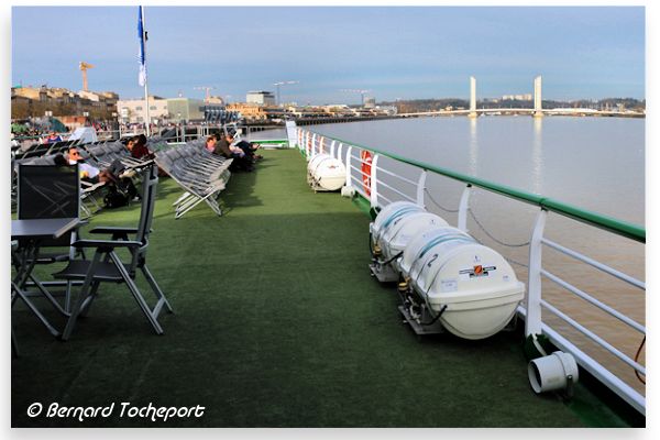 Pont détente bateau Cyrano de Bergerac : 33-bordeaux.com
