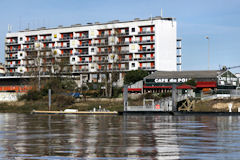 Ponton face à la caserne de pompiers de la Benauge -  photo 33-bordeaux.com