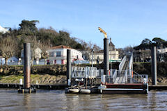 Garonne et le ponton de Lormont -  photo 33-bordeaux.com