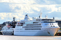 Bordeaux le Silver Wind et le Corinthian en escale | Photo Bernard Tocheport