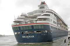 Averse orageuse pour l'arrivée du navire Braemar à Bordeaux | Photo Bernard Tocheport