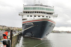 Lamanage pour le navire de croisière Braemar arrivant à Bordeaux | Photo Bernard Tocheport