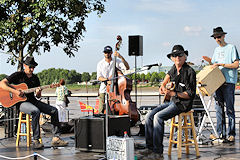 Jazzy Mute au ponton d'honneur -  photo 33-bordeaux.com