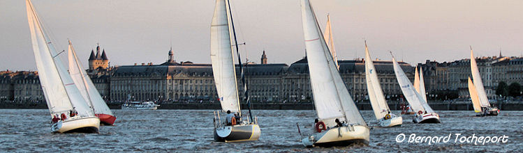 2011 année du fleuve : Voiliers sur la Garonne à Bordeaux