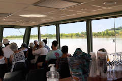 Passagers du Pibal lors d'une croisière sur la Dordogne | Photo Bernard Tocheport