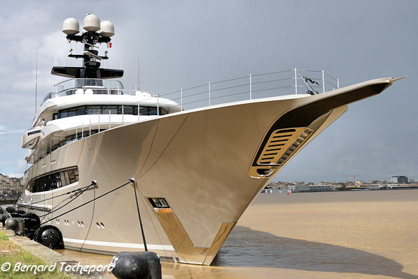 Yacht Kismet au port de la lune à Bordeaux | Photo Bernard Tocheport