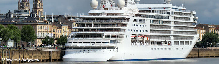 Navire de croisières Siver Moon en escale à Bordeaux | Photo Bernard Tocheport