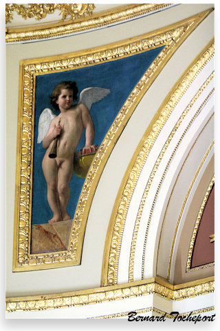 Salle des concerts Gérard Boireau et finesse d'un élément après restauration | Photo 33-bordeaux.com