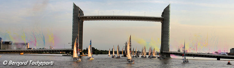 Passage du pont Chaban Delmas pour les skippers de la Solitaire du Figaro