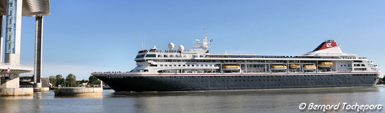 Départ du navire de croisière Braemar