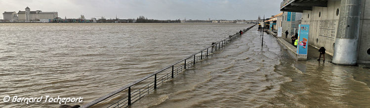 Crues de la Garonne à Bordeaux