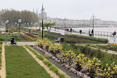 Bordeaux pluie sur le jardin des lumières | 33-bordeaux.com