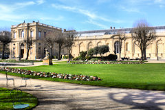 Musée des Beaux arts et pelouse du jardin| photo 33-bordeaux.com