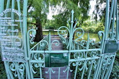 Affichage panne et maintenance du Va Petit Mousse au Jardin public de Bordeaux | Photo Bernard Tocheport