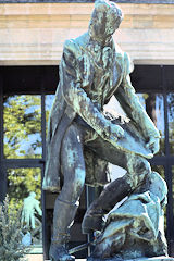 Statue de Carle Vernet et son reflet au Jardin public de Bordeaux | Photo Bernard Tocheport