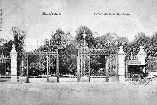 Carte Postale ancienne, le portail du parc Bordelais en 1906 | www.33-bordeaux.com
