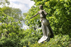 Parc Bordelais statue Enlèvement d'Iphigénie par Diane | Photo Bernard Tocheport