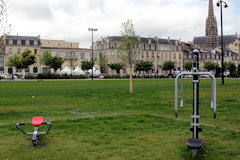 Bordeaux :équipements de musculation au parc Saint Michel