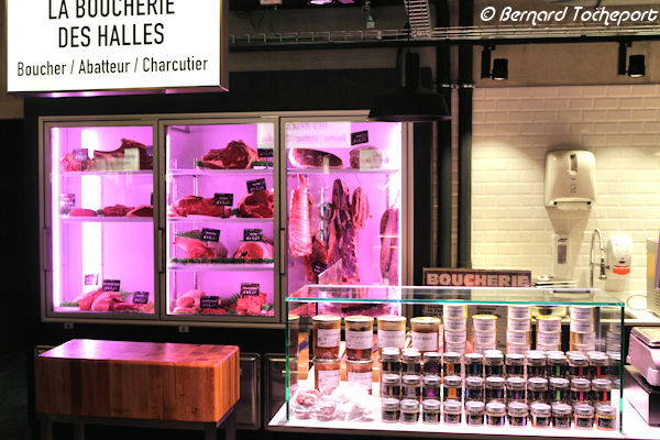 Bordeaux stand boucherie aux Halles de Bacalan | Photo Bernard Tocheport