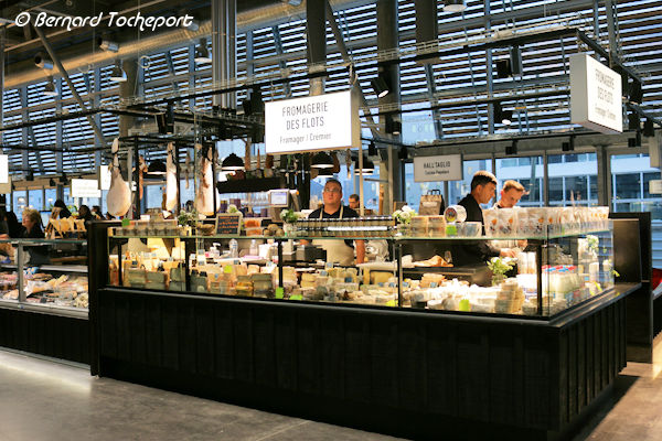 Fromagerie aux Halles de Bacalan de Bordeaux | Photo Bernard Tocheport