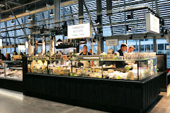 Fromagerie aux Halles de Bacalan de Bordeaux | Photo Bernard Tocheport