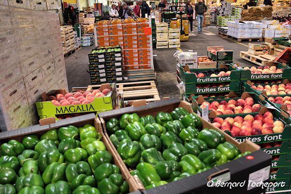 Grossiste fruits et légumes au marché de Brienne à Bordeaux  | 33-bordeaux.com