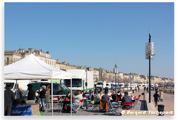 Terrasse marché des Chartrons à Bordeaux  | 33-bordeaux.com