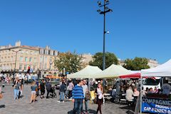 Entrée du marché des Chartrons à Bordeaux -  photo 33-bordeaux.com