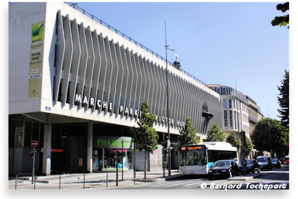 BORDEAUX la façade de l'ancien marché VICTOR HUGO | Photo 33-bordeaux.com