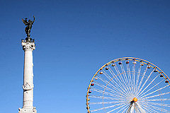 Bordeaux la colnne des Girondins et la grande roue de la Foire aux plaisirs | Photo 33-bordeaux.com